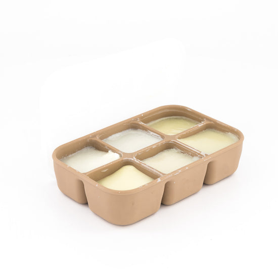 MACCIE silicone tray used in the freezer to hold and freeze homemade baby purees or breast milk portions for weaning.