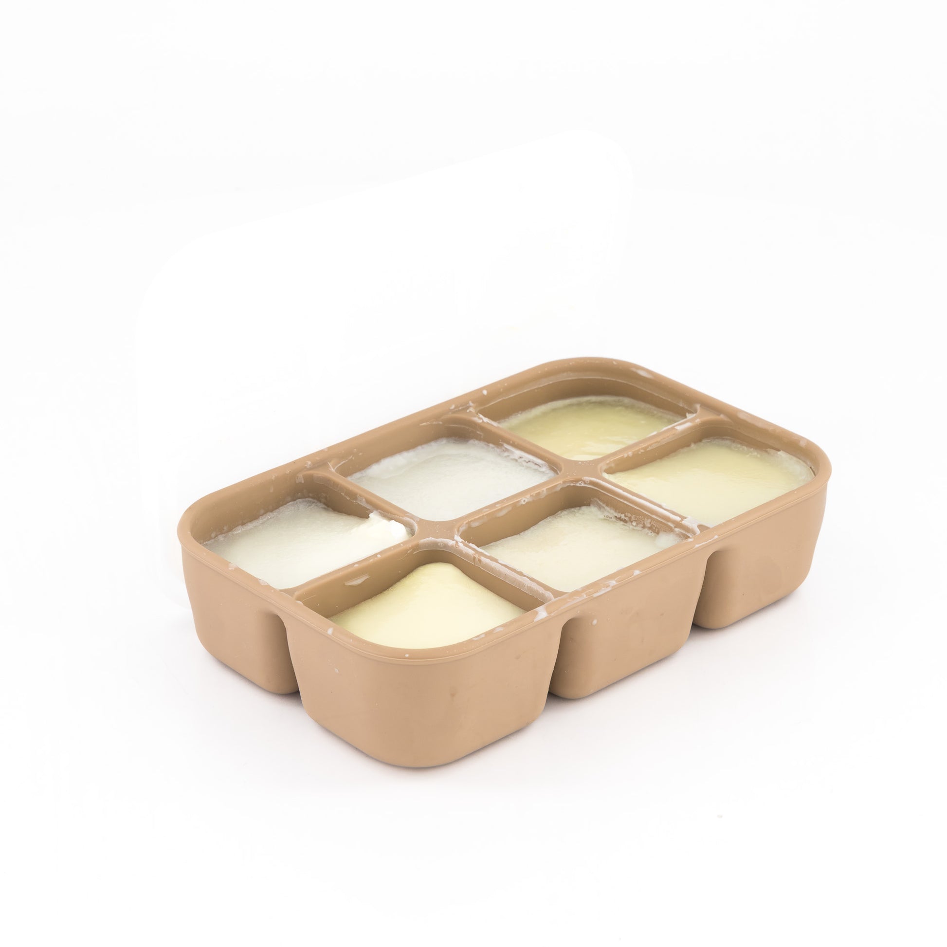 MACCIE silicone tray used in the freezer to hold and freeze homemade baby purees or breast milk portions for weaning.