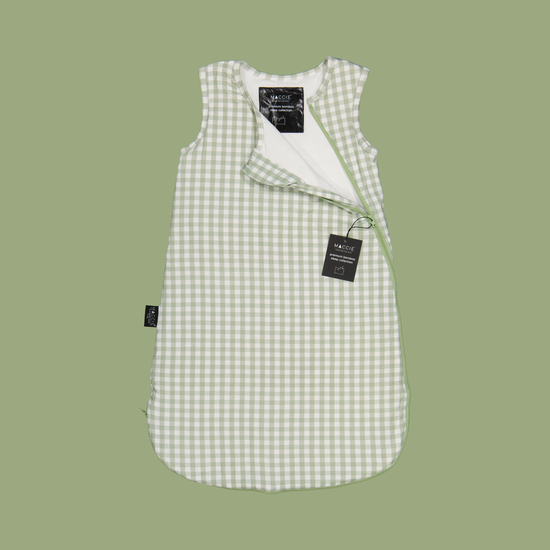 MACCIE 2.0 TOG bamboo winter sleep sack for babies featuring a wide roomy bottom cut and premium dual zipper for safe infant sleep in 16 to 20 degrees Celsius.