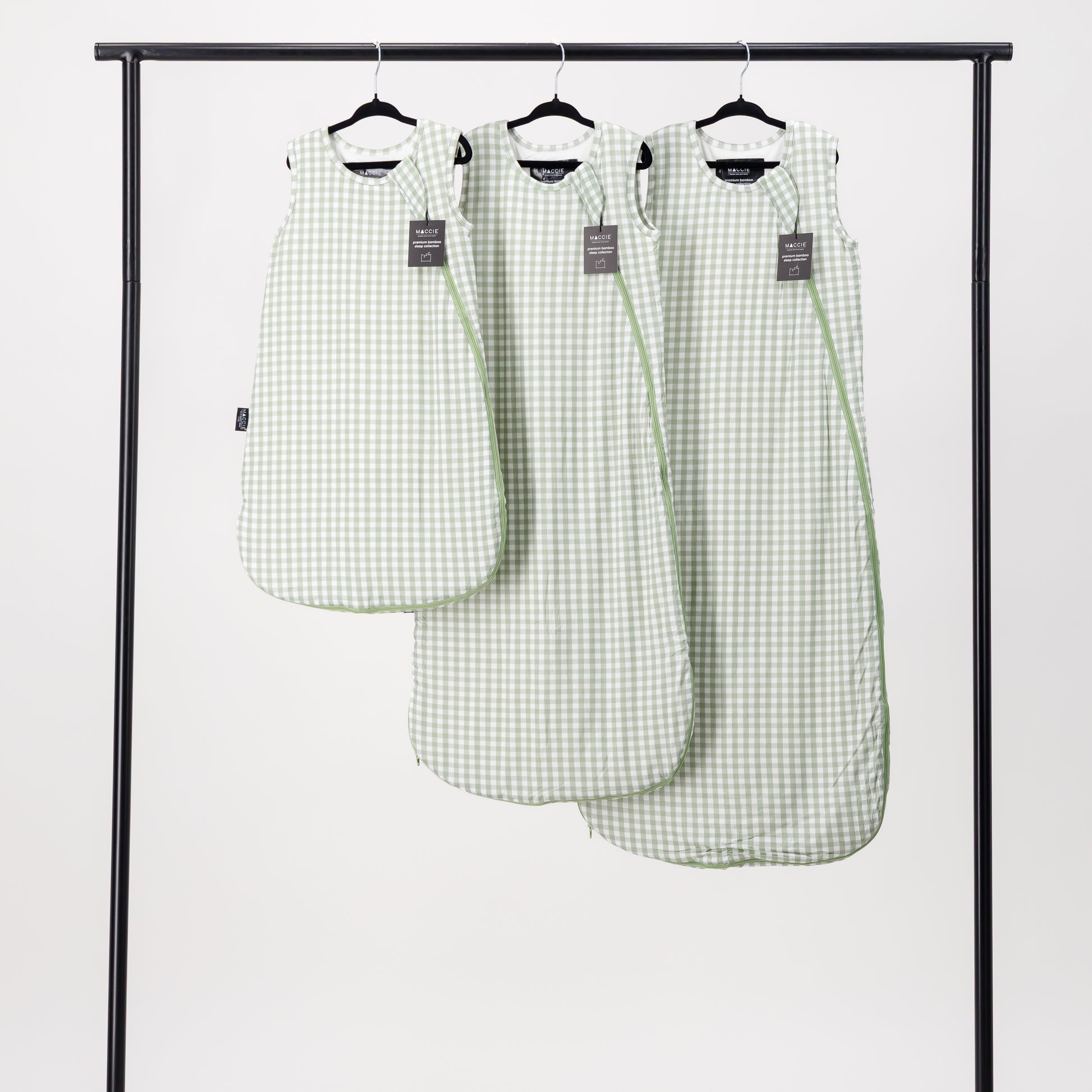 Premium dual zipper system on MACCIE 2.0 TOG winter sleeping bag for quick midnight nappy changes without fully undressing baby on chilly South African nights.
