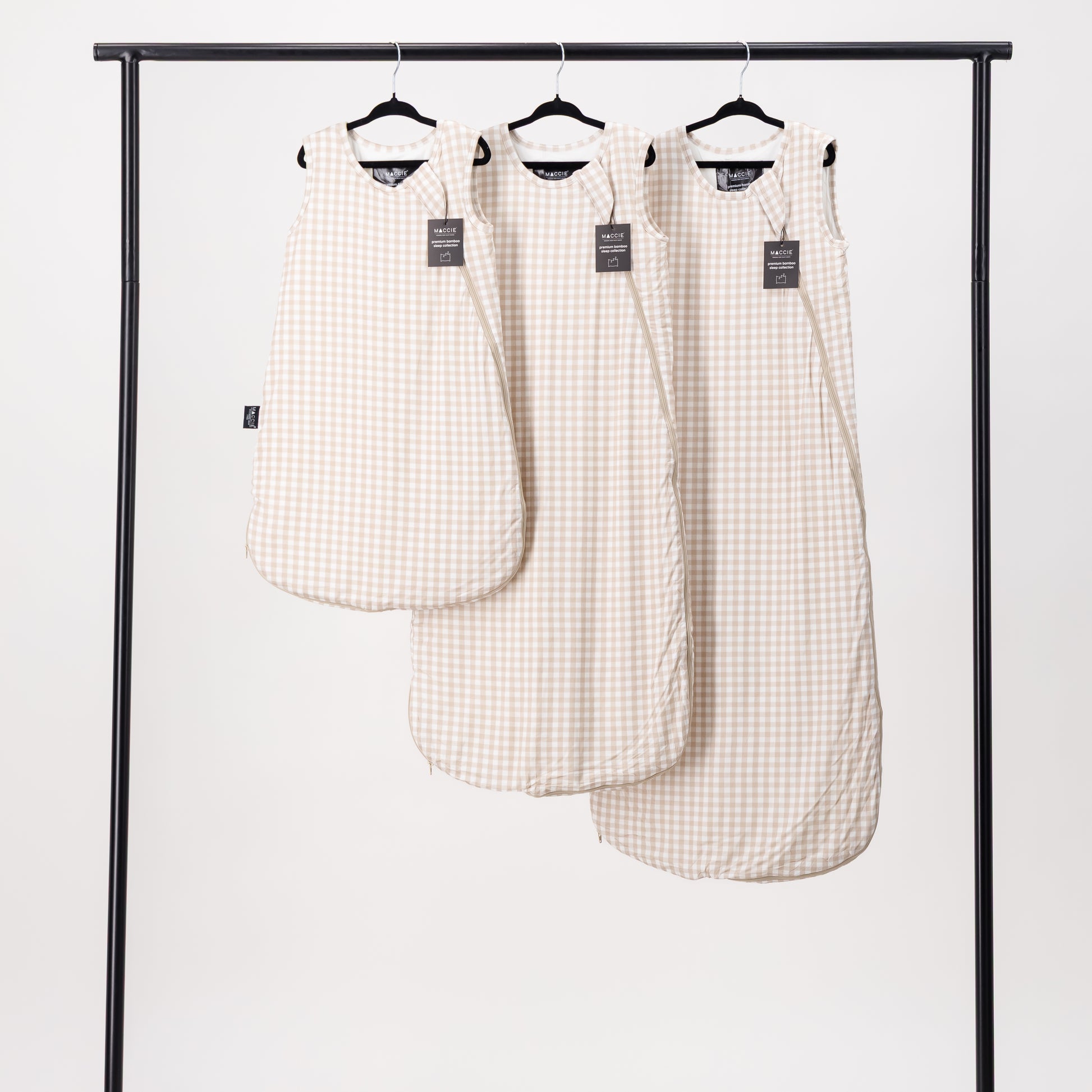 Premium dual zipper system on MACCIE 2.0 TOG winter sleeping bag for quick midnight nappy changes without fully undressing baby on chilly South African nights.