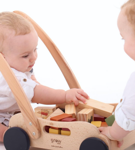 wooden cart with 32 blocks by GROW BABY